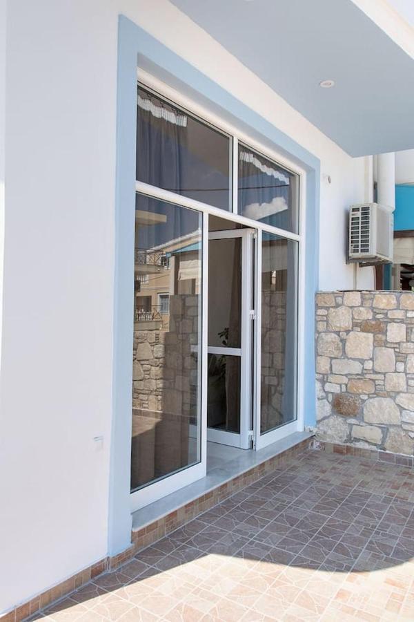 Sunshine Apartment City Center Karpathos Esterno foto
