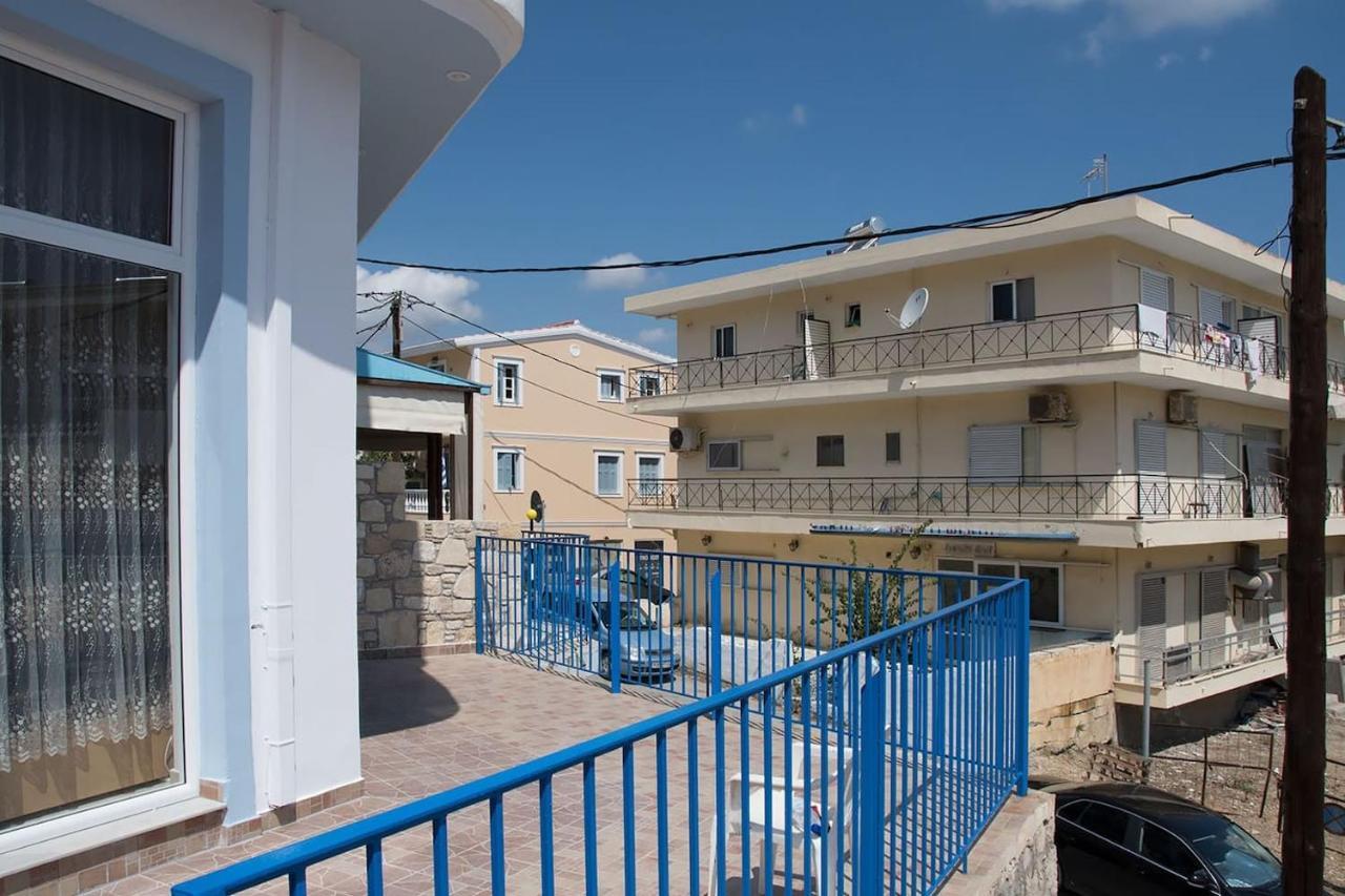 Sunshine Apartment City Center Karpathos Esterno foto