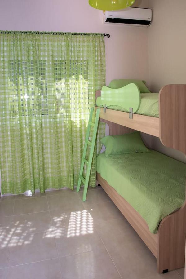 Sunshine Apartment City Center Karpathos Esterno foto