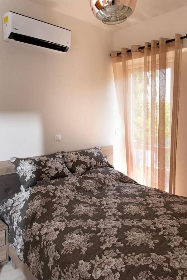 Sunshine Apartment City Center Karpathos Esterno foto