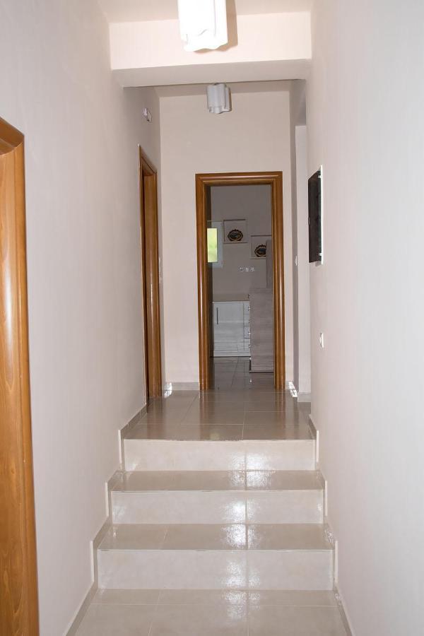 Sunshine Apartment City Center Karpathos Esterno foto