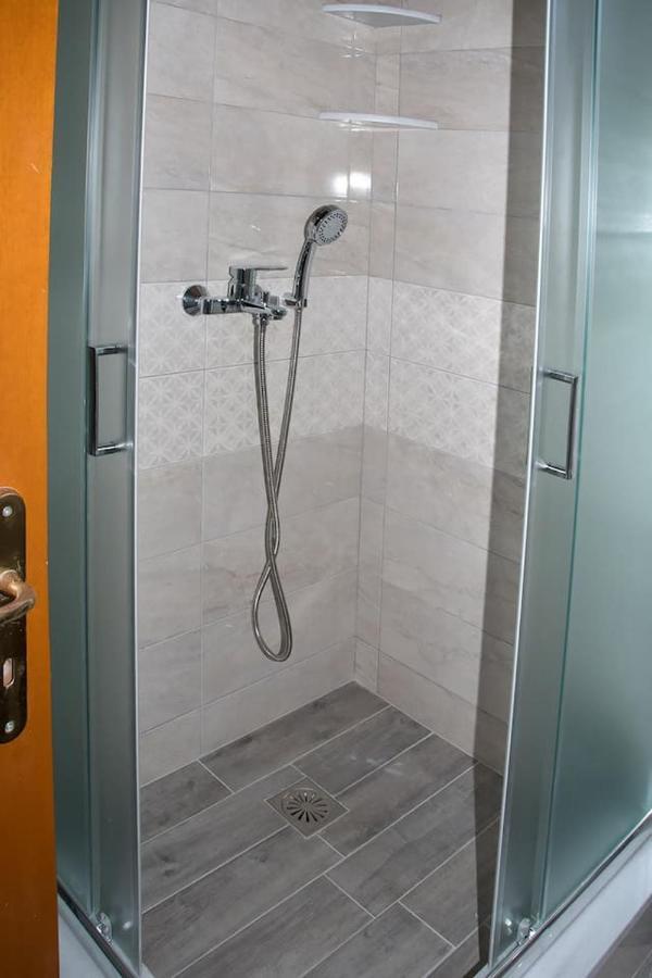 Sunshine Apartment City Center Karpathos Esterno foto