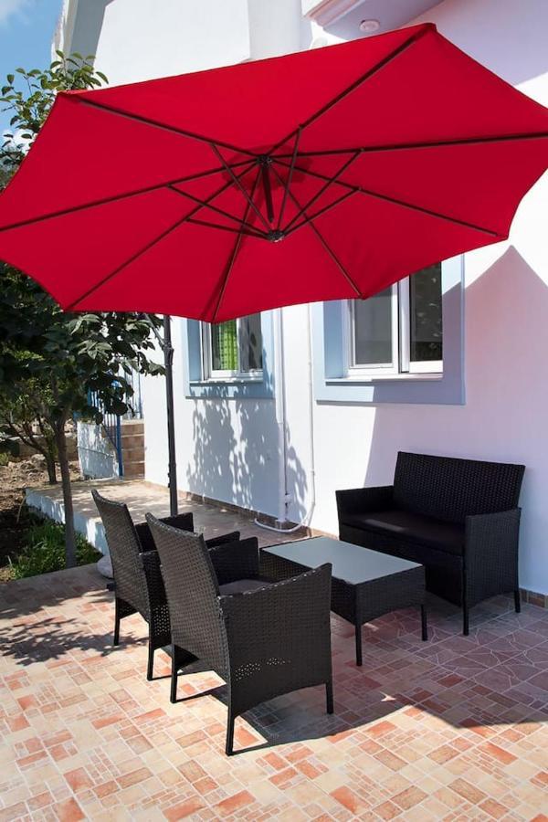 Sunshine Apartment City Center Karpathos Esterno foto